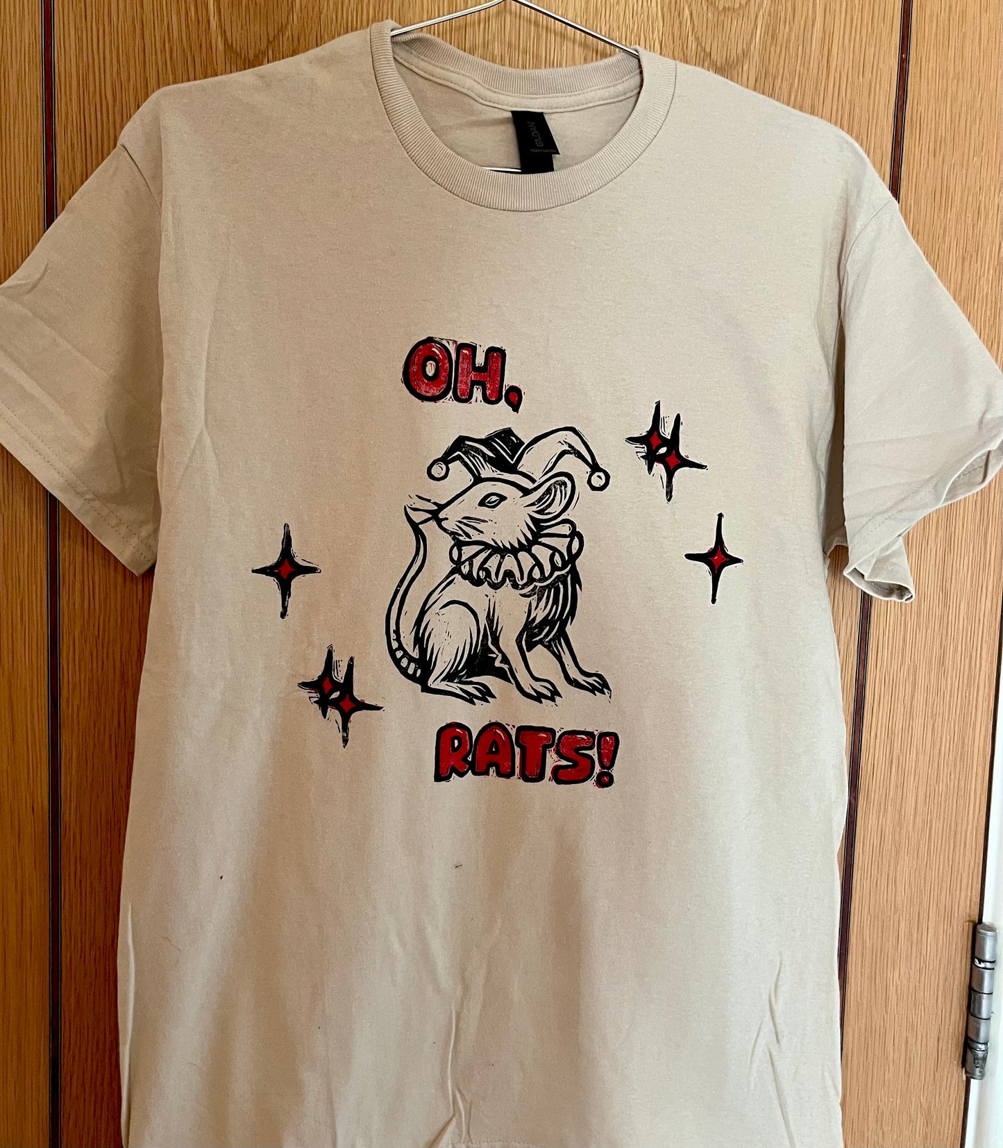 OH, RATS! jester rat beige/sand T-shirt